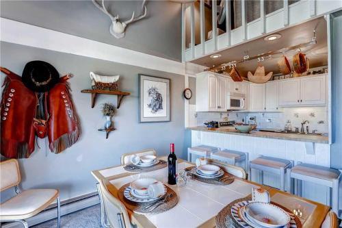 Yampa View 302