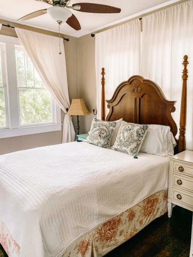 Park Place Inn And Cottages