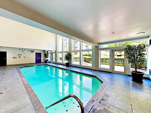 Apartamento 2415 2nd Ave Condo Unit 529