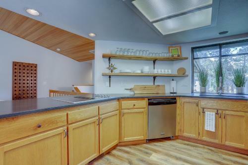 34 Fairway Village