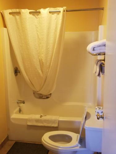 Motel Perry-o Inn & Suites