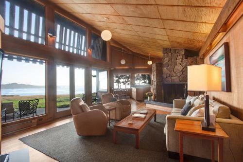 Curtis-moulton Retreat