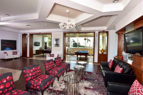Aparthotel Yacht Club Modern Luxury Apartments