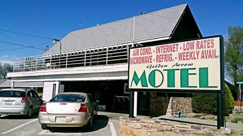 Golden Arrow Motel