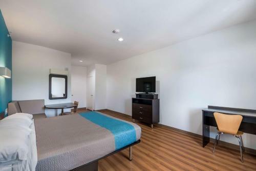 Hotel Motel 6 Channelview
