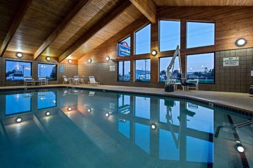 Posada Americinn By Wyndham Iowa Falls