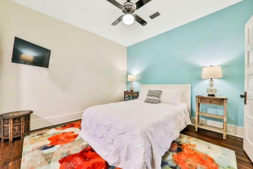 Charming Myrtle Bungalow