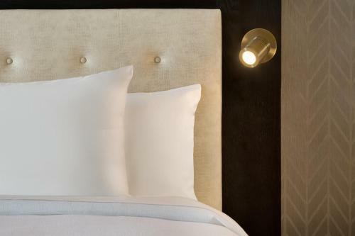Hotel Embassy Suites By Hilton Syracuse Destiny Usa