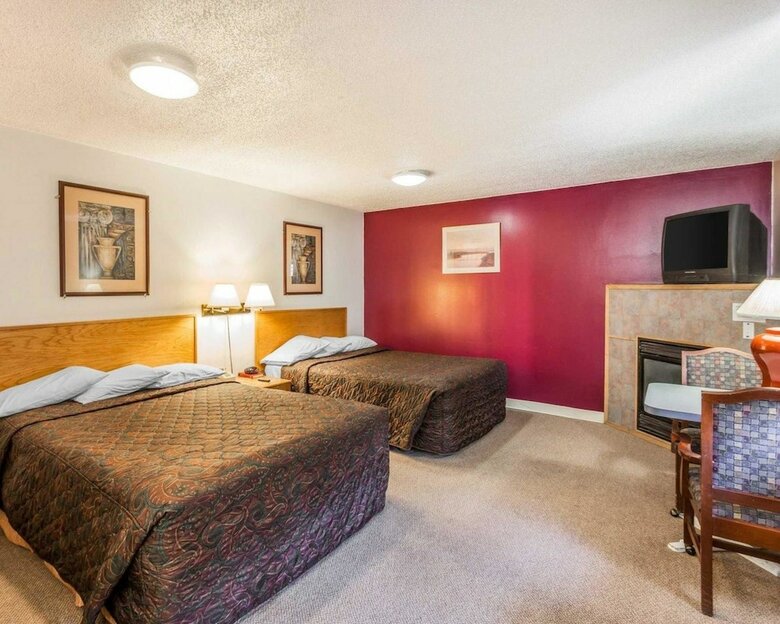 Motel Rodeway Inn & Suites