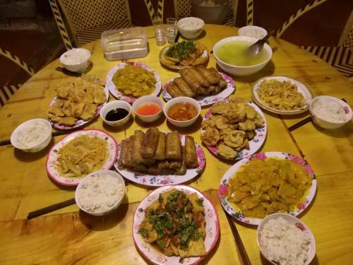 Sister's Homestay And Bar