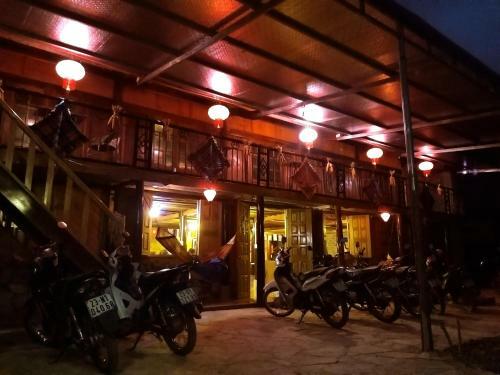 Sister's Homestay And Bar