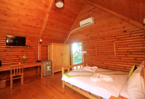 Hotel Phu Ninh Lake Resort