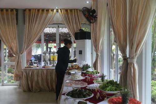 Hotel Phu Ninh Lake Resort