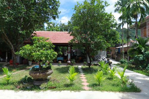 Tropical Valley Homestay