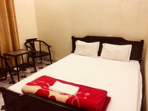 Hotel Kh�ch S?n Quang Anh