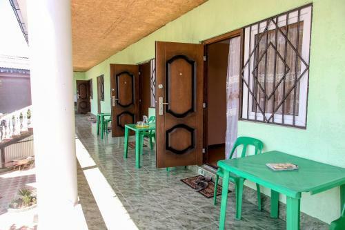 Hostal Guest House Zhemchuzhina