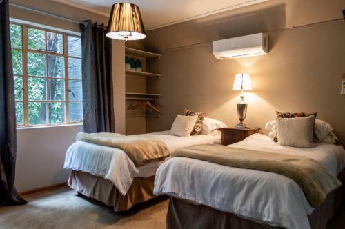 Hostal Ducks Country House