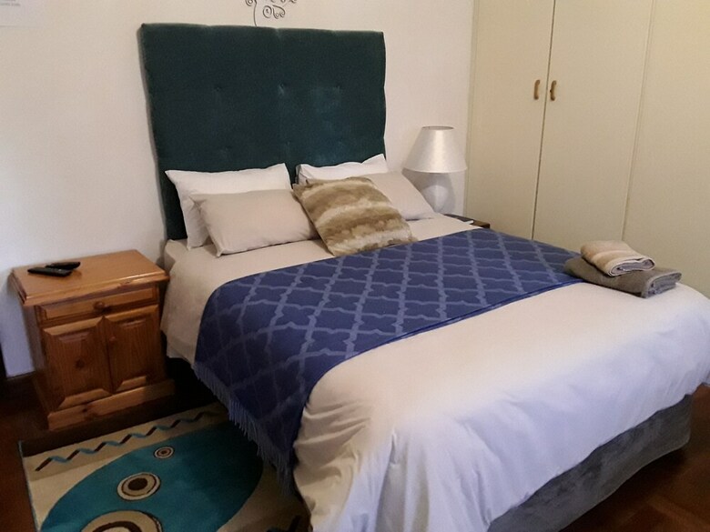 Hostal Victoria Oaks Guesthouse