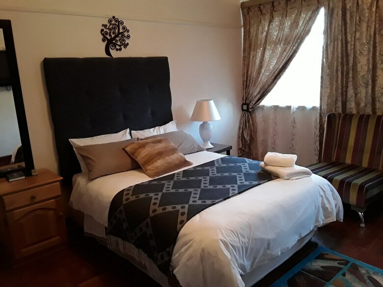 Hostal Victoria Oaks Guesthouse