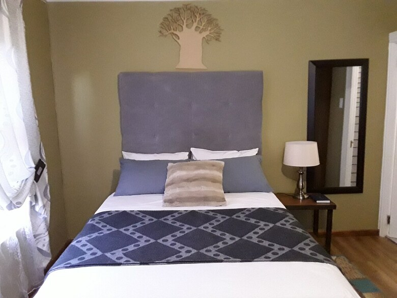 Hostal Victoria Oaks Guesthouse