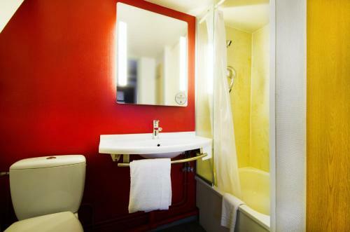 Hotel B&B H�tel Chartres Le Forum