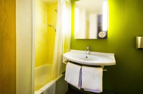 Hotel B&B H�tel Chartres Le Forum