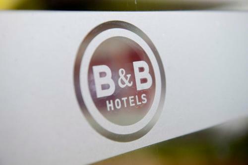 Hotel B&B H�tel Chartres Le Forum