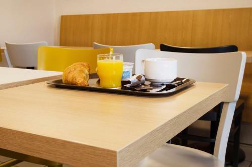 Hotel B&B H�tel Chartres Le Forum