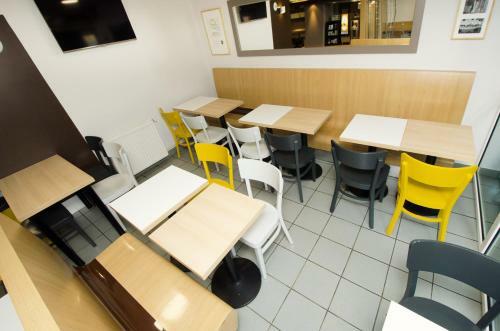 Hotel B&B H�tel Chartres Le Forum