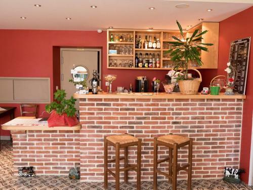 Hotel Logis Auberge Du Valburgeois