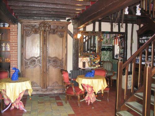Posada Auberge Du Val Au Cesne