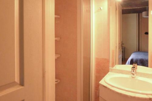Holiday Home Plogonnec - Bre06049-f