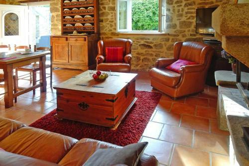 Holiday Home Plogonnec - Bre06049-f