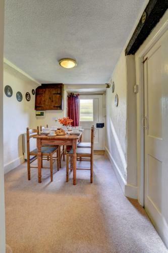 Holiday Home Middle Beccott Cottage