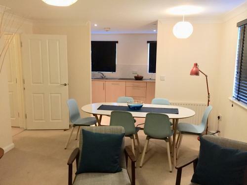 Modern 2 Bed Apartment In Southampton