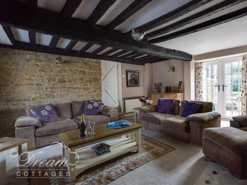 Pippins Loders, Bridport
