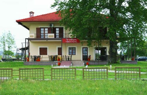 Doviros Hotel