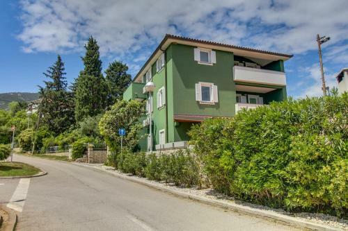 Apartment Nerezine 11815b