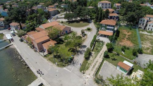 Apartment Nerezine 11815b