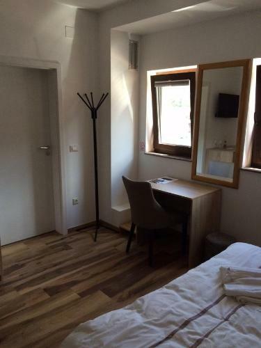 Hostal ?u?ek Guesthouse