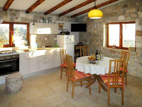 Holiday Home Angelo (Tgr520)