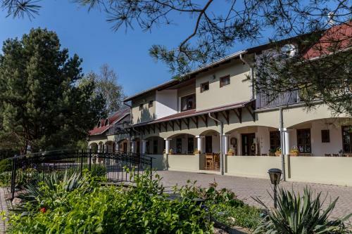 Bed & Breakfast Bikav�lgyi Panzi�