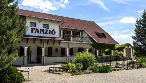 Bed & Breakfast Bikav�lgyi Panzi�
