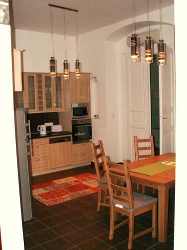 Chester Gozsdu Apartment
