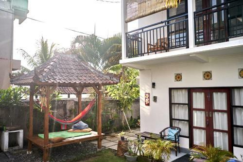Hostal Padi Surf Villa Medewi