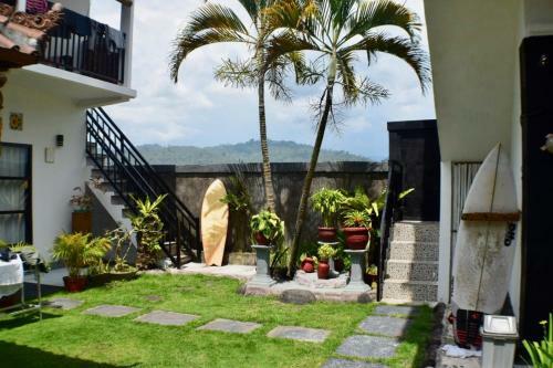 Hostal Padi Surf Villa Medewi