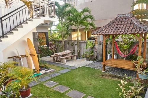 Hostal Padi Surf Villa Medewi