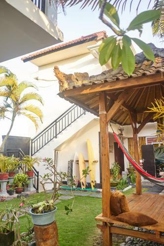 Hostal Padi Surf Villa Medewi
