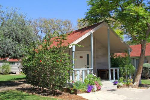 Nir David Country Lodge