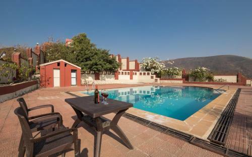 Villa Dazzle By Vista Rooms